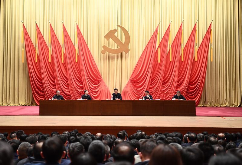3月1日，2019年春季學(xué)期中央黨校（國(guó)家行政學(xué)院）中青年干部培訓(xùn)班在中央黨校開班。中共中央總書記、國(guó)家主席、中央軍委主席習(xí)近平在開班式上發(fā)表重要講話。